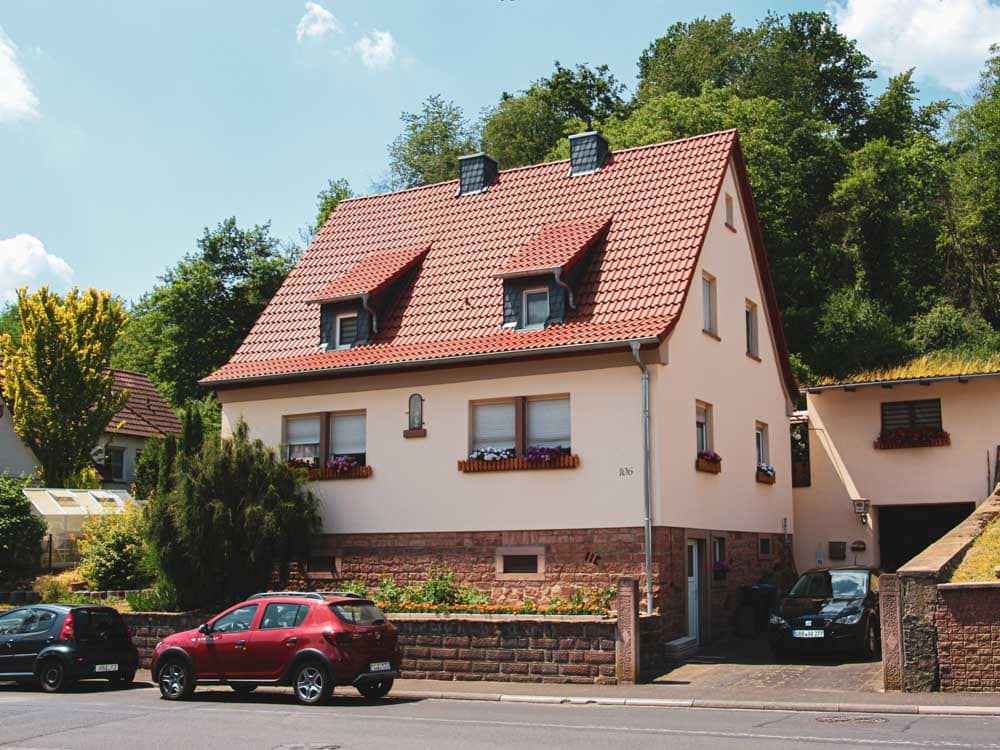 Zimmerei Schnellbach Aschaffenburg – Zimmerei mit Holzbau, Dachstuhl, Carport, Holzfassade, energetische Dachsanierung